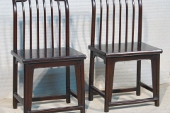 paar van stoelen in olm hout